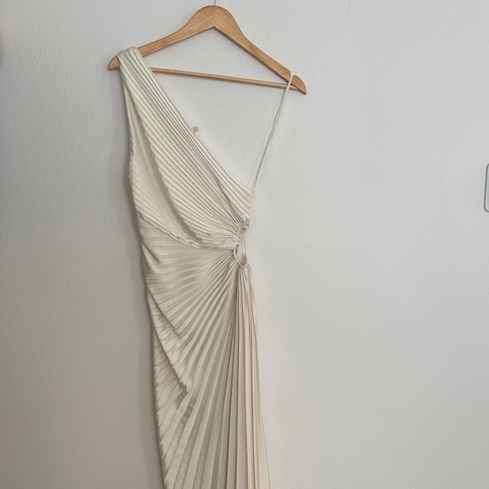 ALC Elegant Cream One-Shoulder Dress